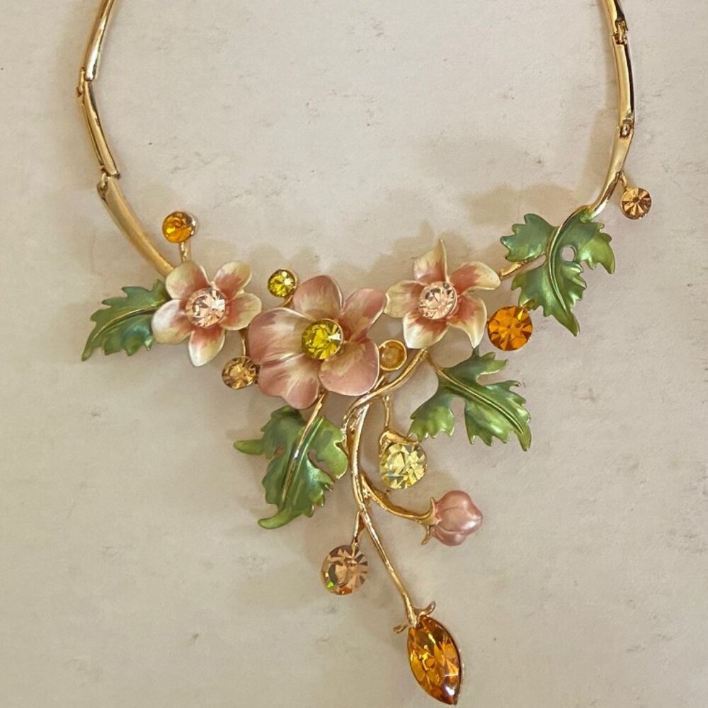 Asrar goldsmith Dubai jewelry necklace earrings set original packing